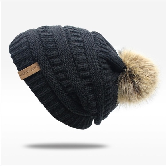 Slouchy Black Knit Beanie Faux Fur Pom Pom Lined - Picture 2 of 6